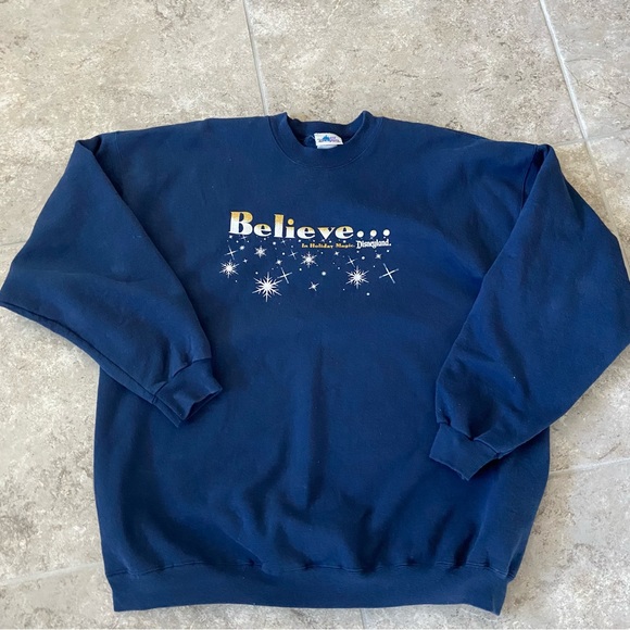 Vintage Disneyland sweatshirt - Picture 2 of 4